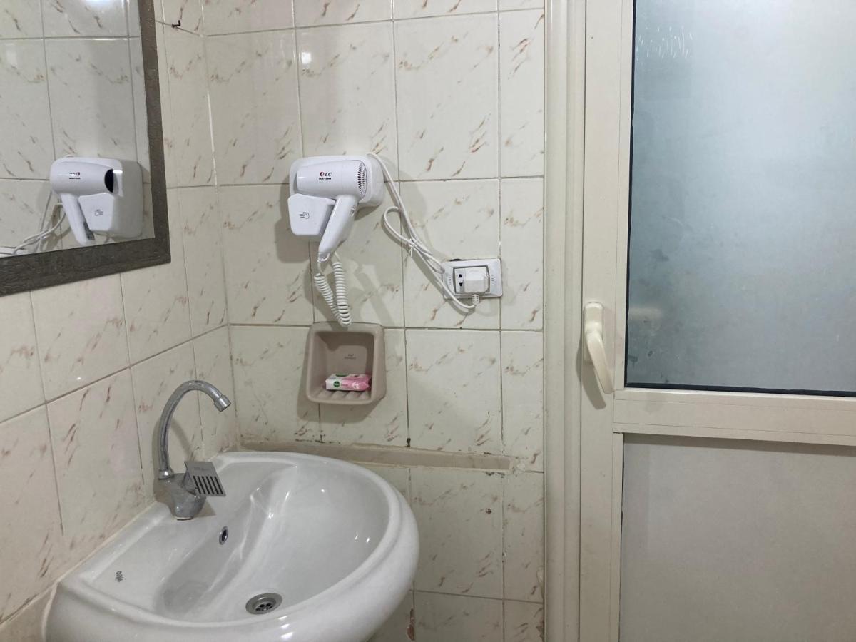 Near Lebanon Square Apartment Каїр Екстер'єр фото