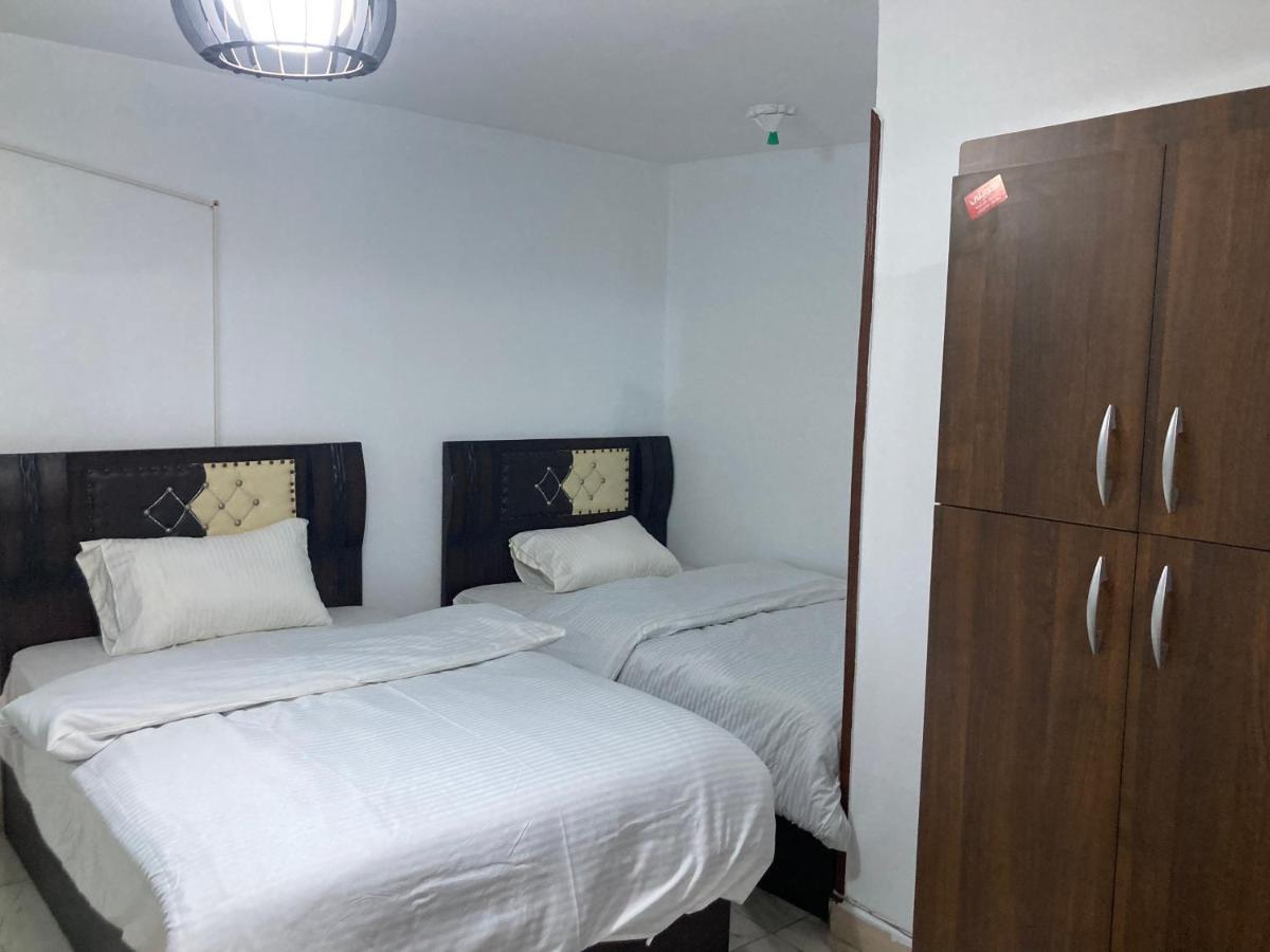 Near Lebanon Square Apartment Каїр Екстер'єр фото